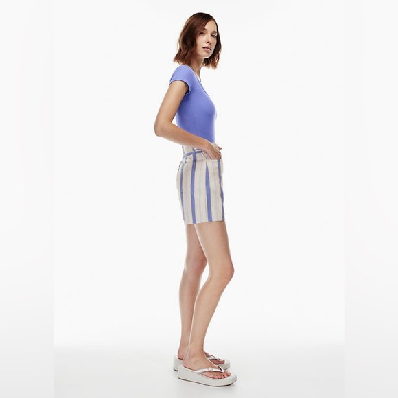 Aritzia Wilfred Free Mercury Short | High-waisted Denim-like Shorts - Picture 2 of 6